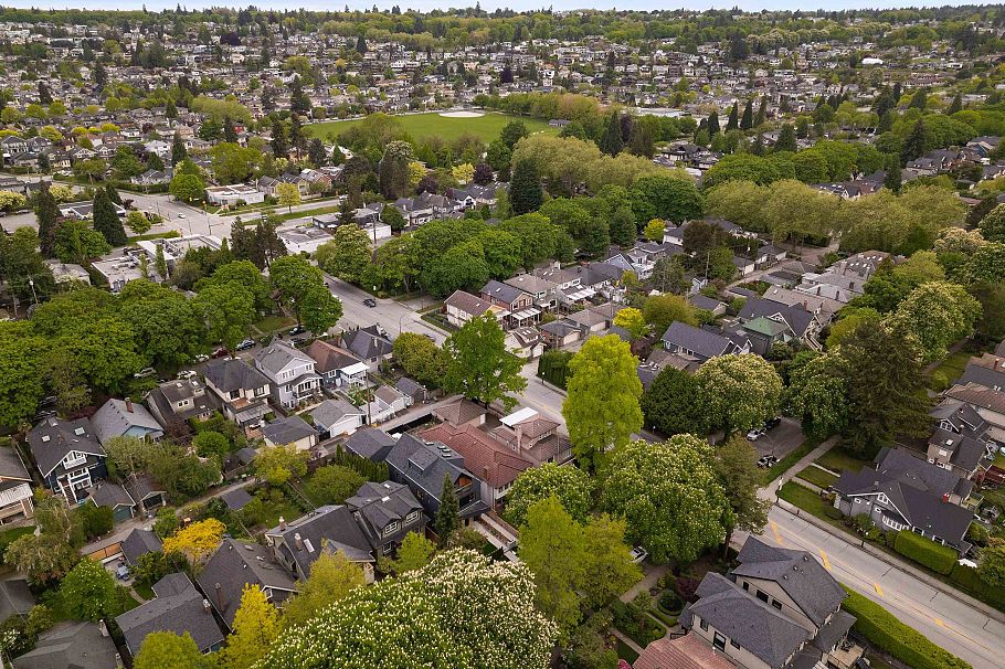 1 2764 W 14th Avenue Vancouver, BC - 35