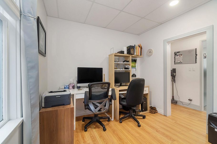 2235 East 52nd Avenue Vancouver, BC - 14