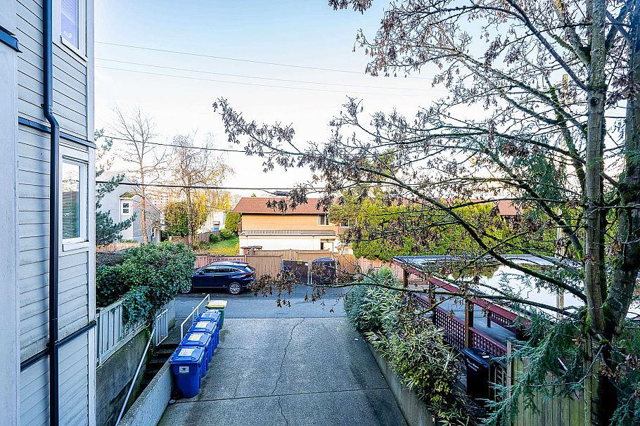 208 633 W 16th Avenue Vancouver, BC - 23