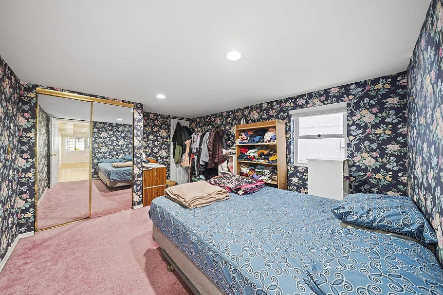 555 W 19th Avenue Vancouver, BC - 25