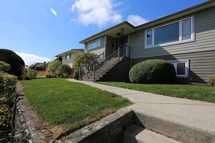 7621 Elliott Street Vancouver, BC - 3