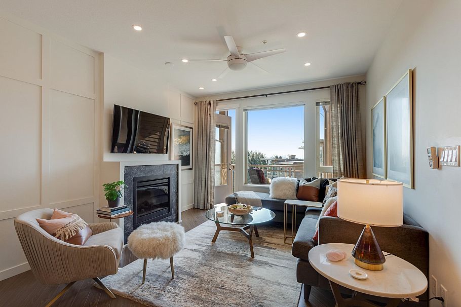 526 119 W 22nd Street North Vancouver, BC - 2