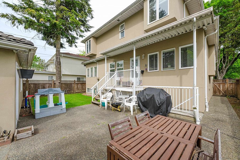 6271 Arlington Street Vancouver, BC - 38