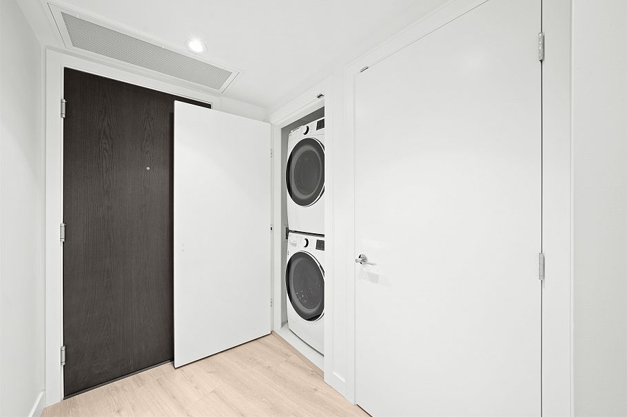 1209 1500 Fern Street North Vancouver, BC - 15