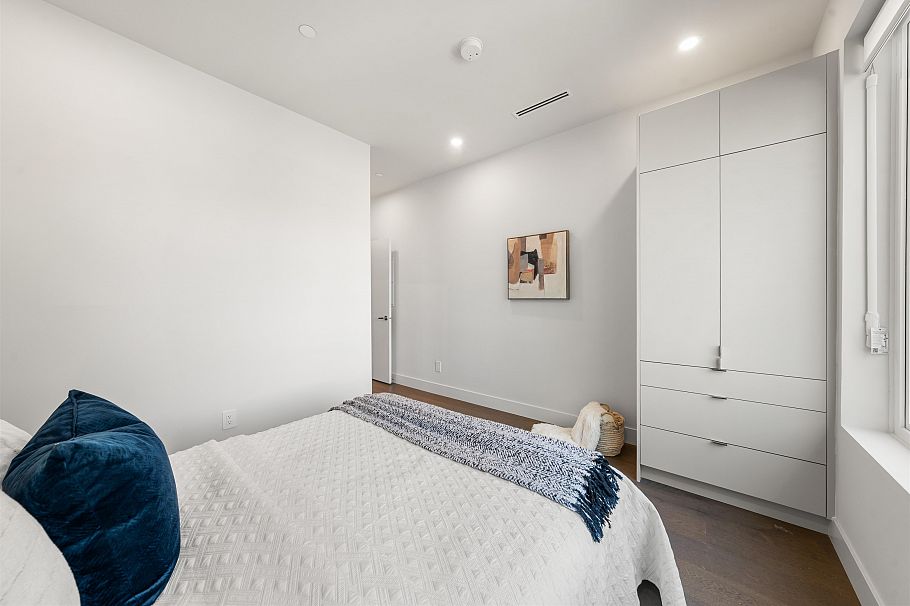 1 620 E 46th Avenue Vancouver, BC - 20