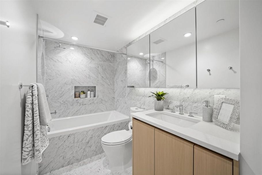 1206 1768 Cook Street Vancouver, BC - 10