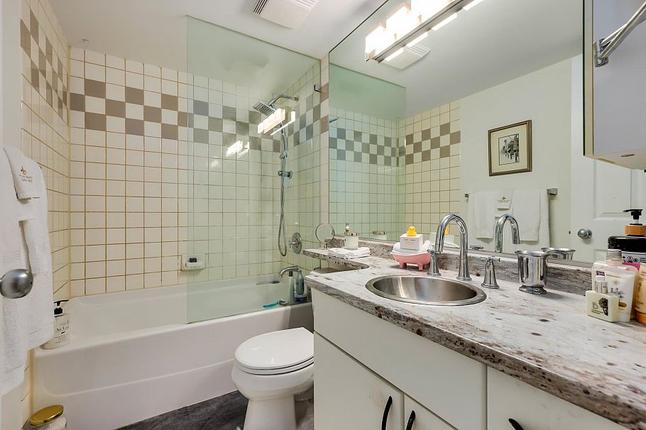 TH6 63 Keefer Place Vancouver, BC - 21