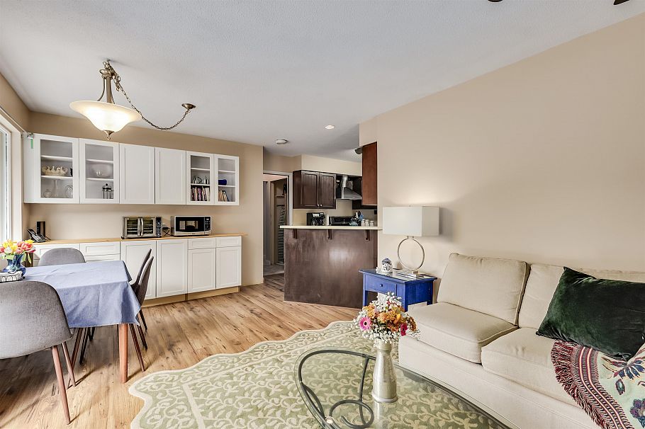 2419 Weymouth Place North Vancouver, BC - 13