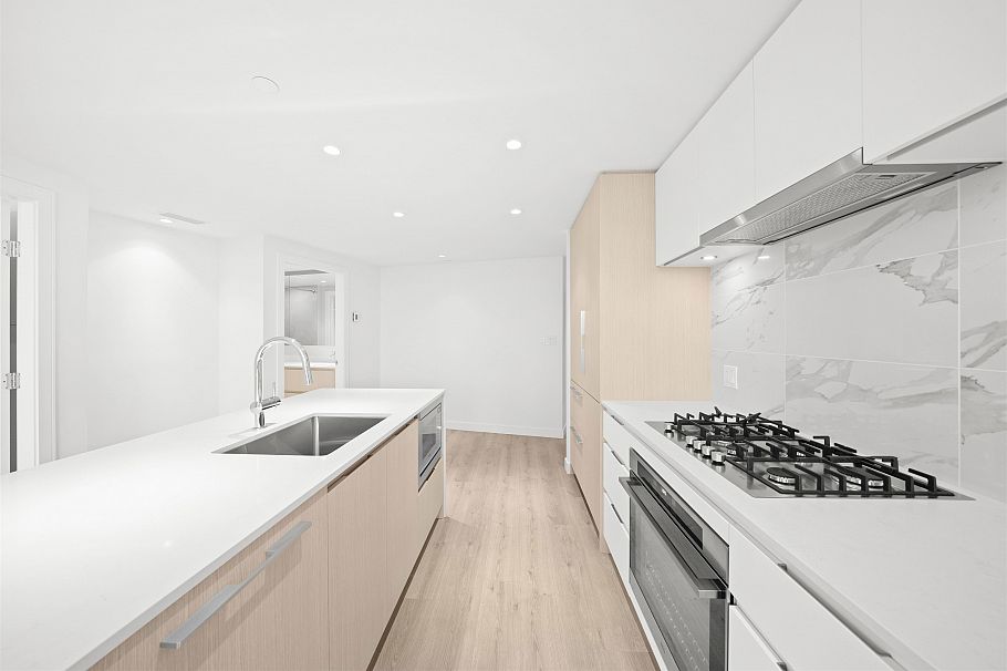 1209 1500 Fern Street North Vancouver, BC - 9