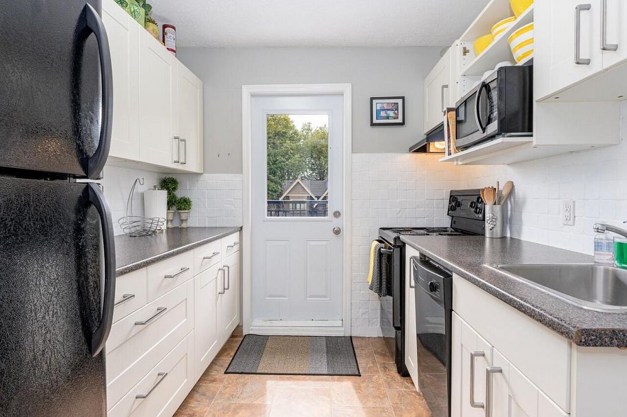 3706 W King Edward Avenue Vancouver, BC - 2