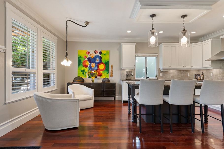 744 E 15th Street North Vancouver, BC - 8