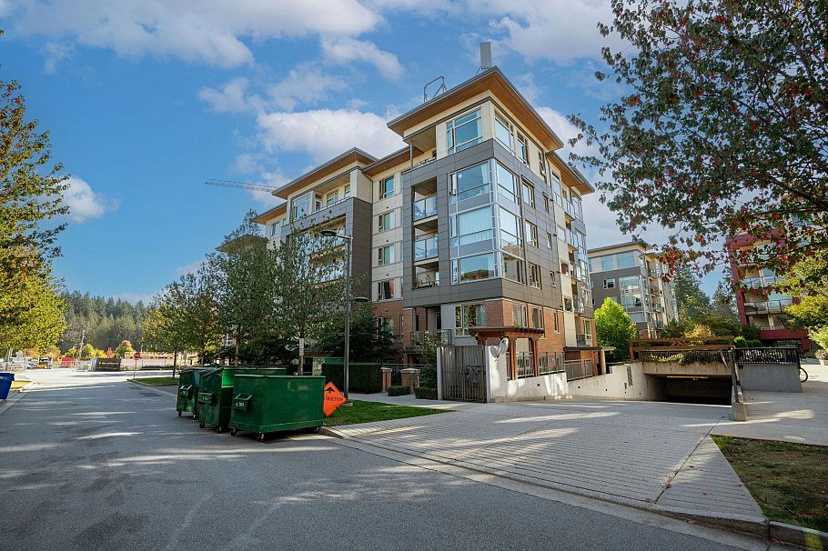 #410 3581 Ross Drive Vancouver, BC - 3