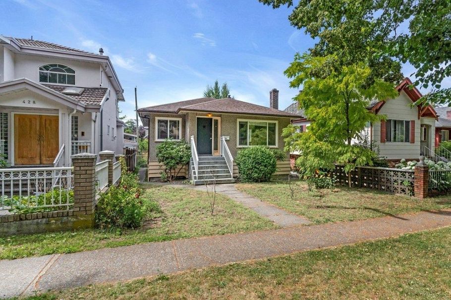 420 E 46th Avenue Vancouver, BC - 28