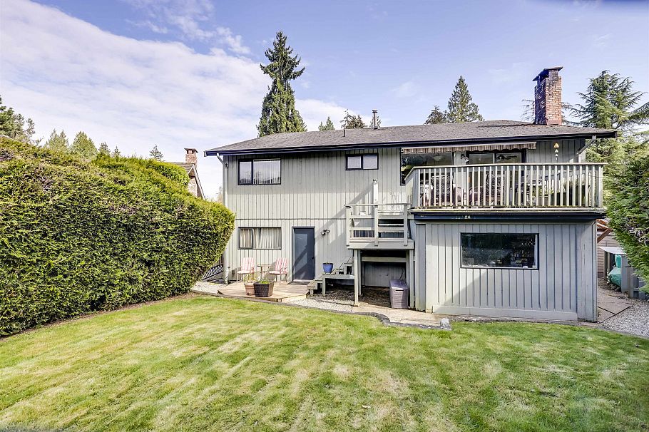 2419 Weymouth Place North Vancouver, BC - 30