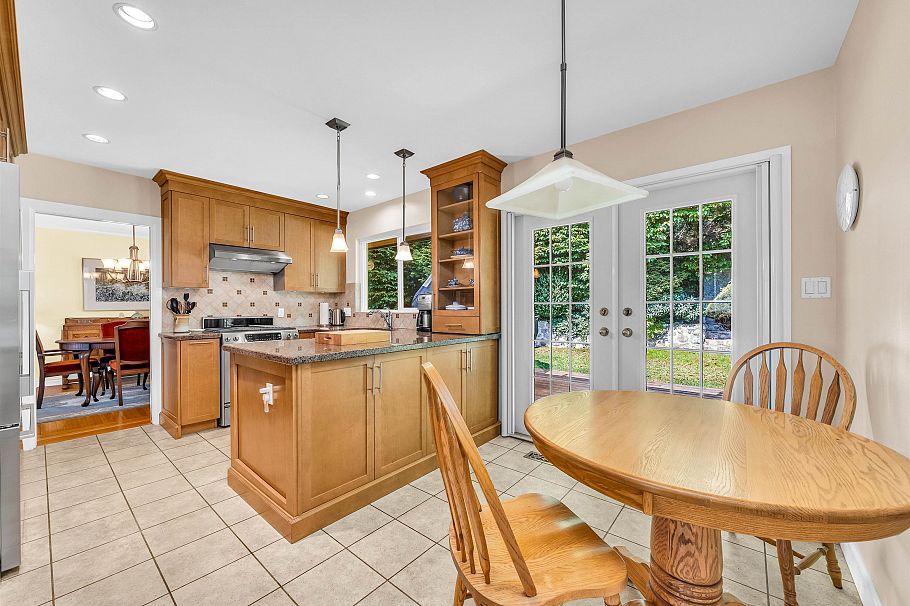 1202 Bracknell Crescent North Vancouver, BC - 7