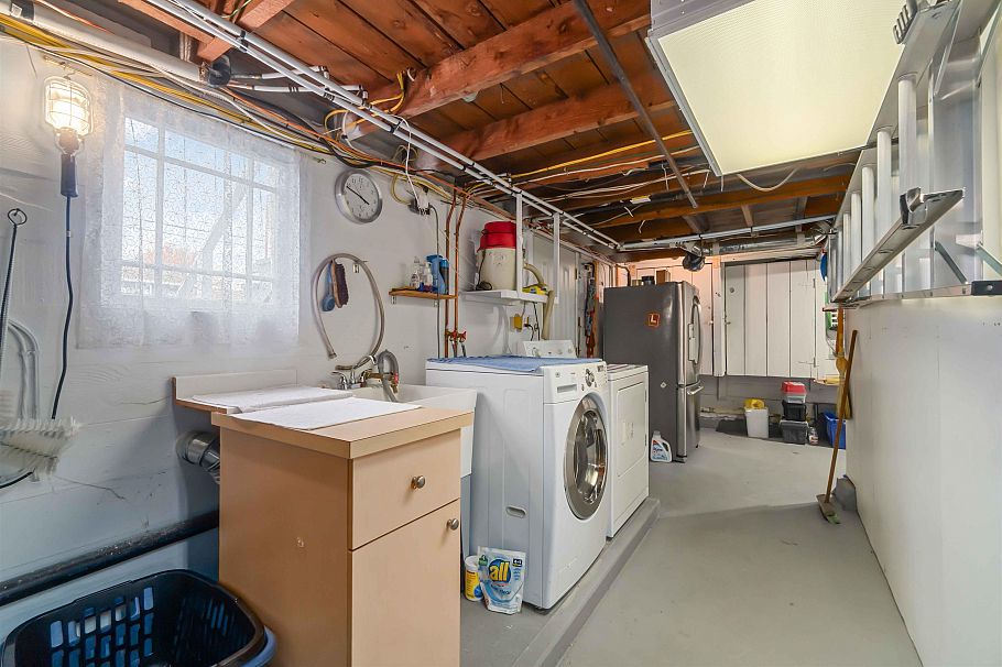 2235 East 52nd Avenue Vancouver, BC - 26