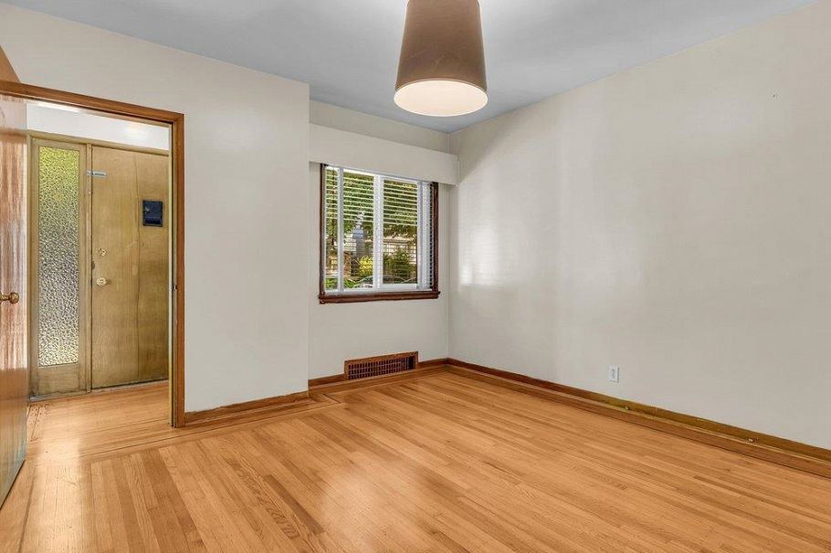 420 E 46th Avenue Vancouver, BC - 10