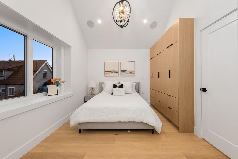 2052 Ferndale Street Vancouver, BC - 25