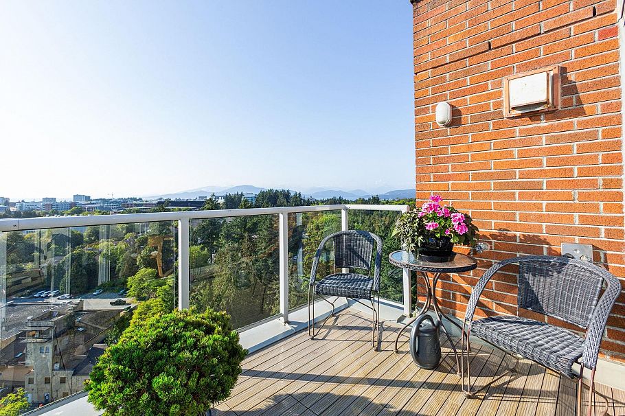 1901 5775 Hampton Place Vancouver, BC - 1