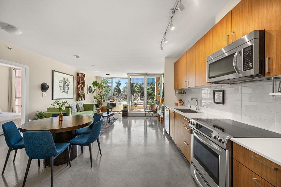 315 221 Union Street Vancouver, BC - 19