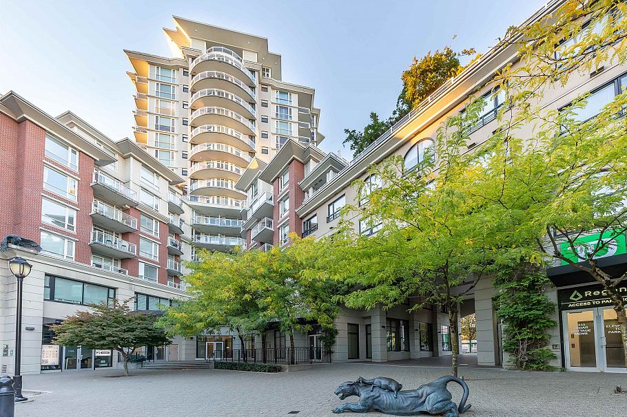 210 4028 Knight Street Vancouver, BC - 1