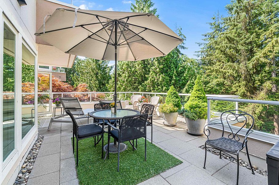 4 2425 Edgemont Boulevard North Vancouver, BC - 33