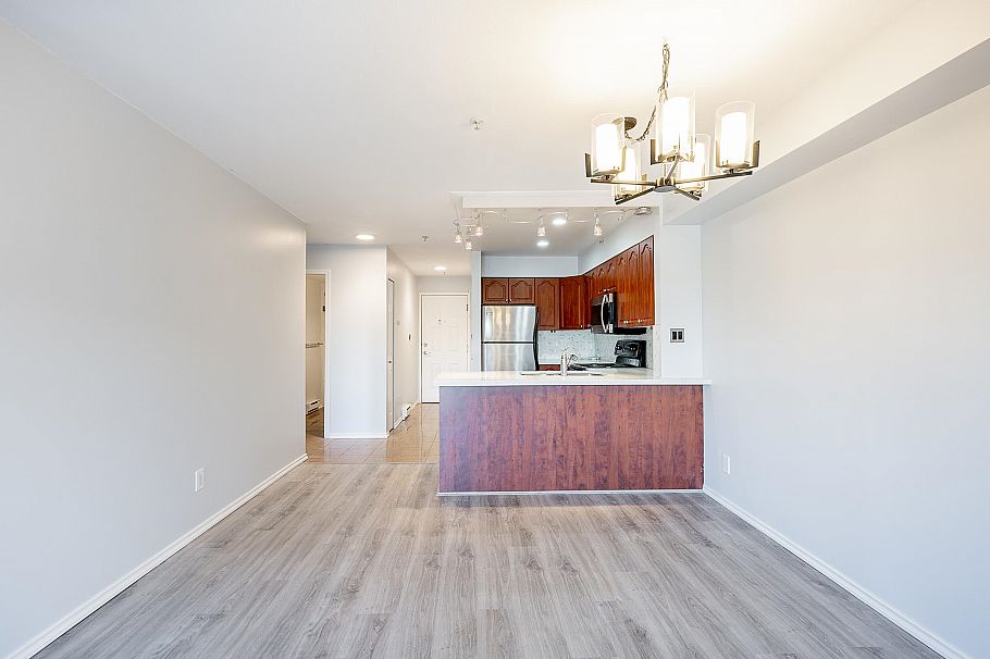 208 633 W 16th Avenue Vancouver, BC - 8
