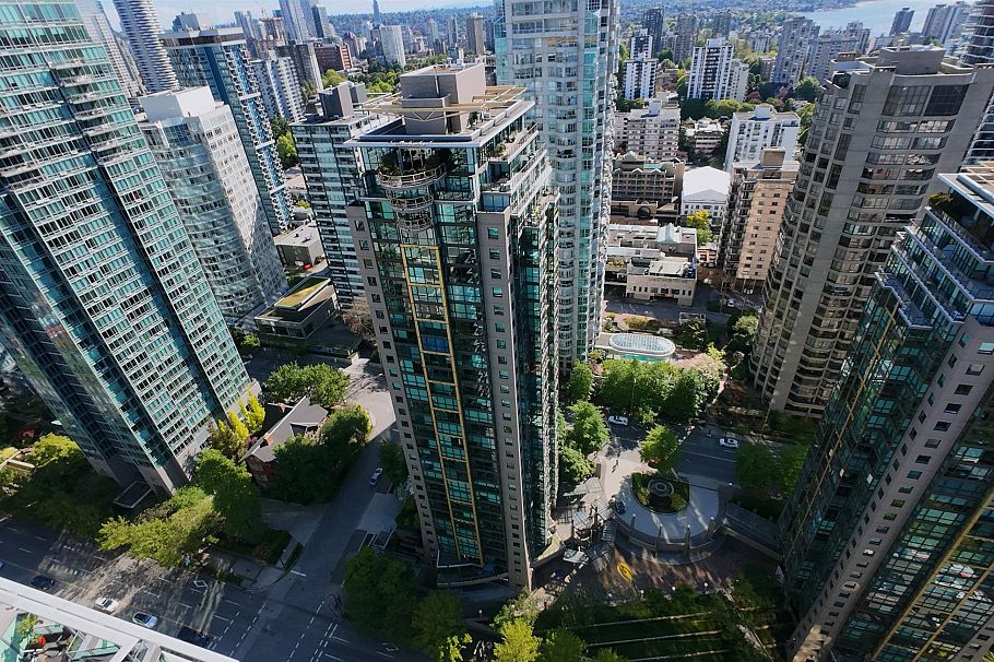 2101 1331 Alberni Street Vancouver, BC - 2