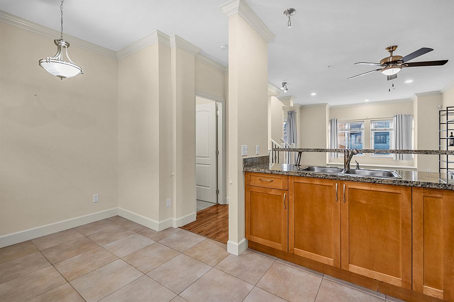 8 3139 Smith Avenue Burnaby, BC - 29