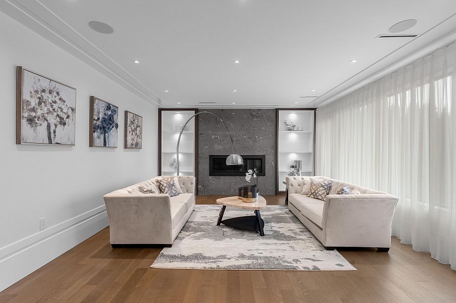 925 Beaumont Drive North Vancouver, BC - 3