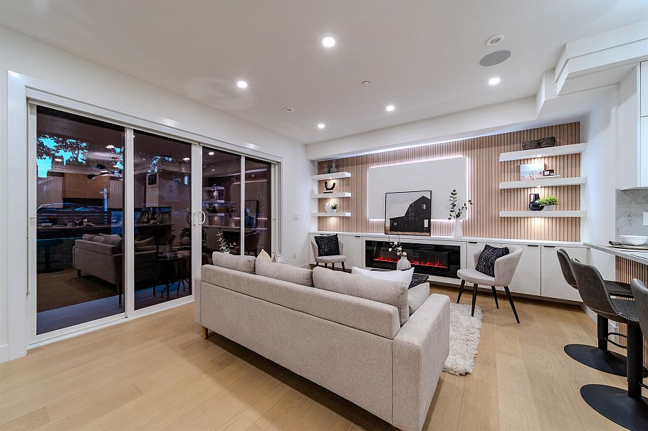 1 3576 E Pender Street Vancouver, BC - 10