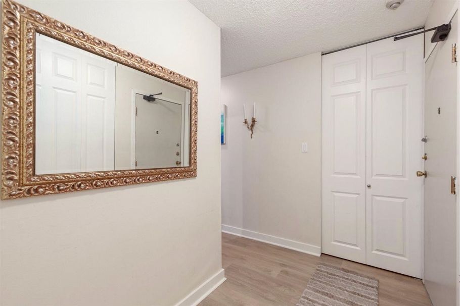 107 1515 E 5th Avenue Vancouver, BC - 4