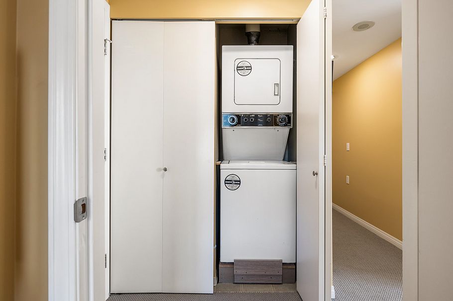 1206 121 W 15th Street North Vancouver, BC - 20