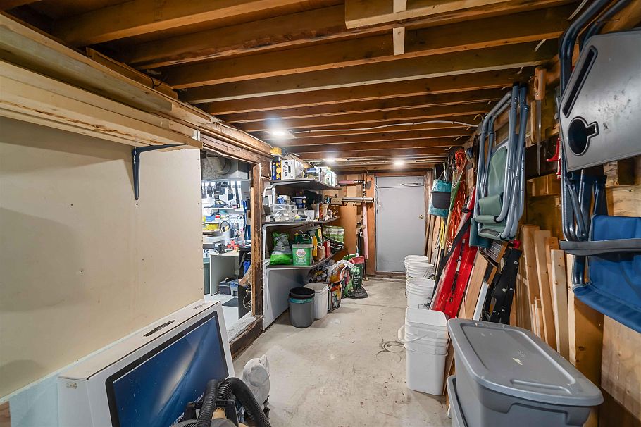 2235 East 52nd Avenue Vancouver, BC - 28