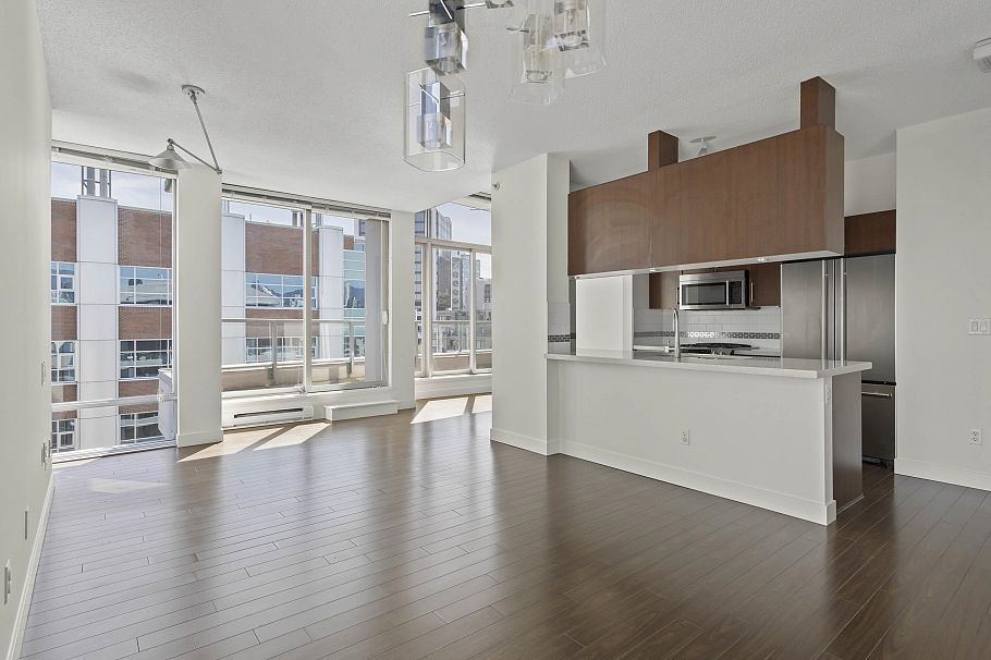 PH2 587 W 7th Avenue Vancouver, BC - 18