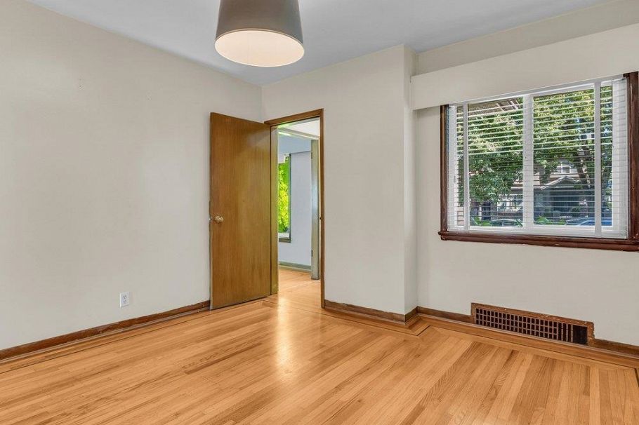 420 E 46th Avenue Vancouver, BC - 12