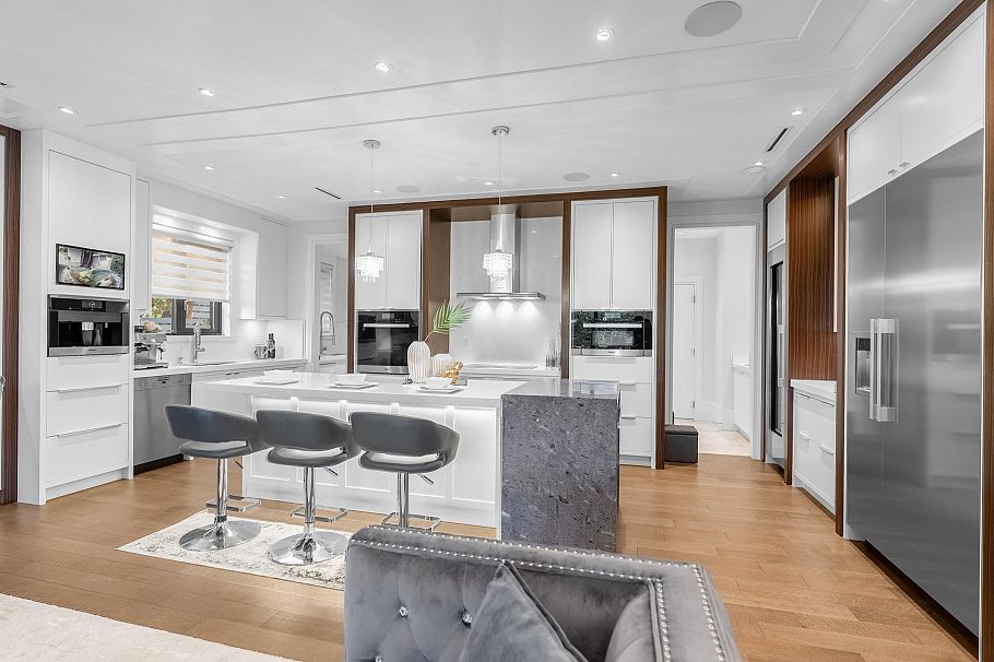 925 Beaumont Drive North Vancouver, BC - 10