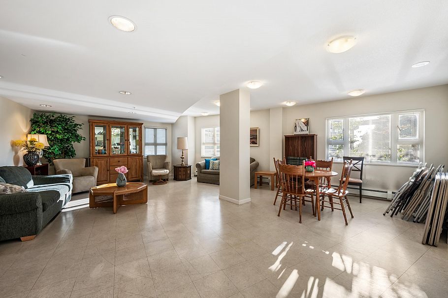 1206 121 W 15th Street North Vancouver, BC - 26