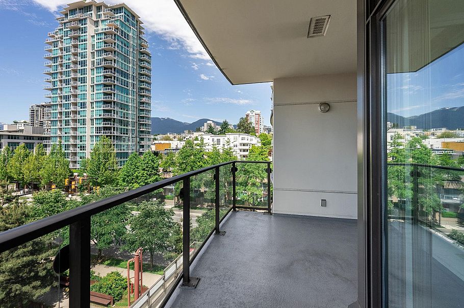 707 162 Victory Ship Way North Vancouver, BC - 15