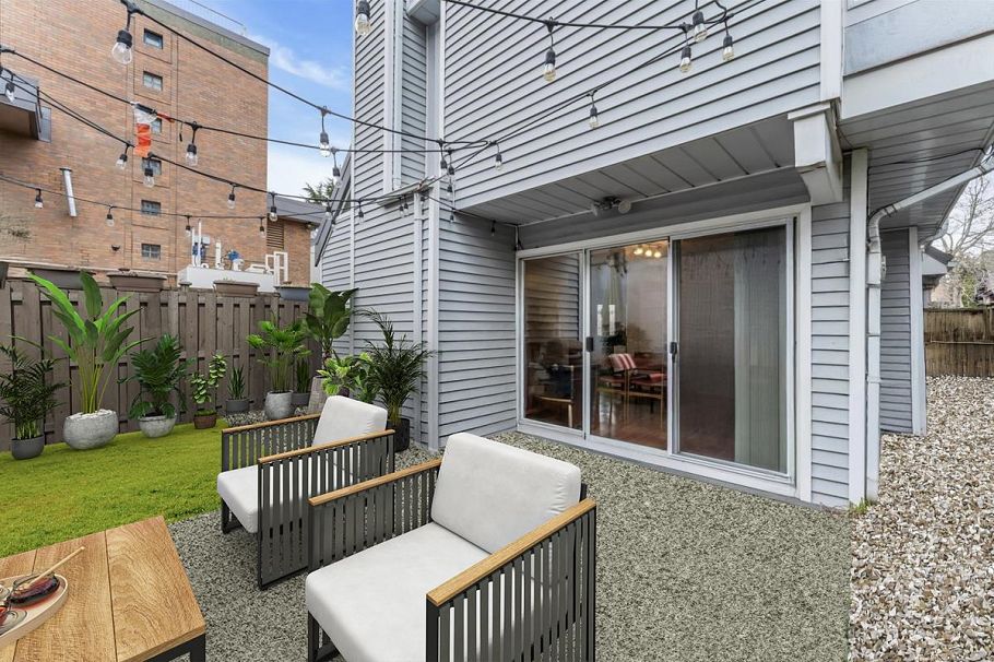 3060 W 8th Avenue Vancouver, BC - 2