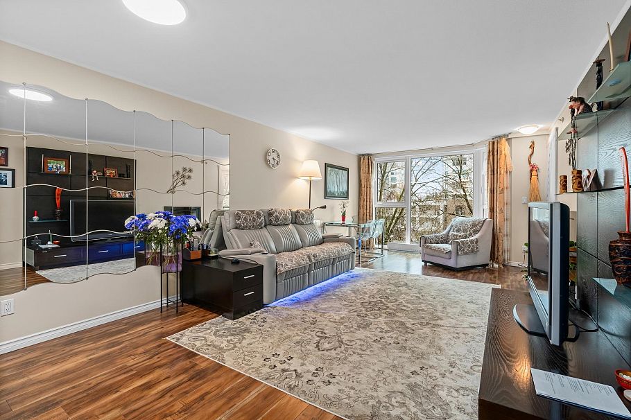 303 1488 Hornby Street Vancouver, BC - 3