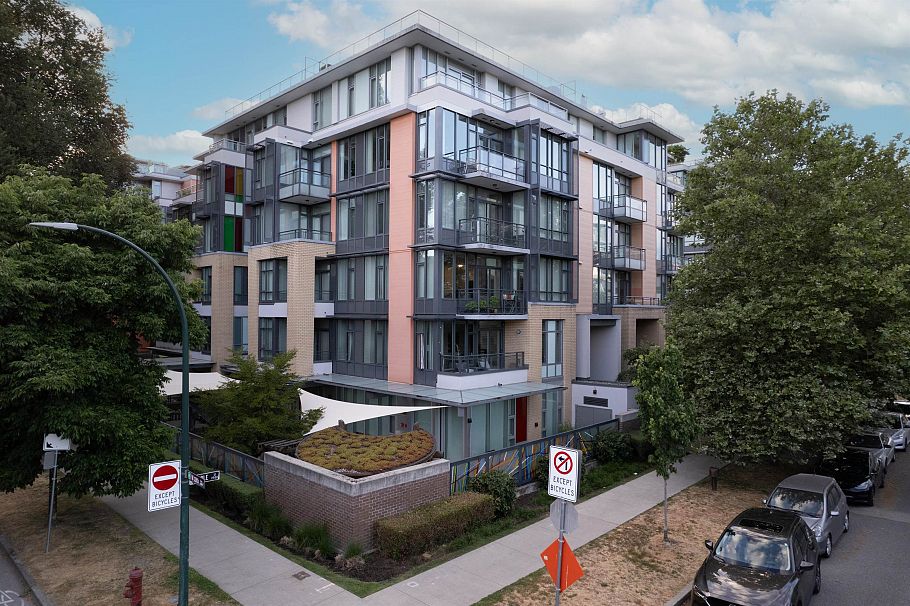 309 2565 Maple Street Vancouver, BC - 38