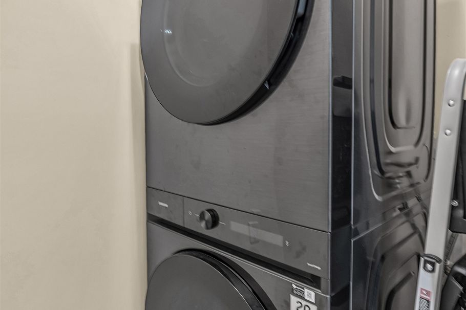 8 3139 Smith Avenue Burnaby, BC - 38