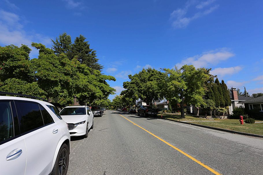 7621 Elliott Street Vancouver, BC - 38