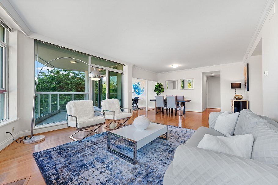 202 1777 Bayshore Drive Vancouver, BC - 2