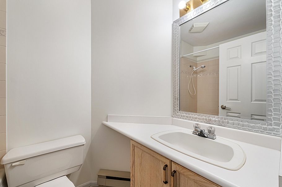 303 123 E 6th Street North Vancouver, BC - 30