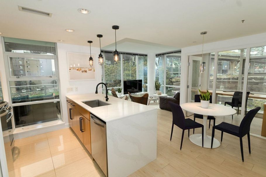 305 638 Beach Crescent Vancouver, BC - 3