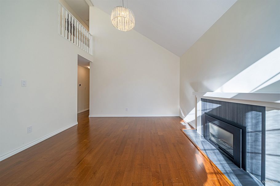 1072 Clements Avenue North Vancouver, BC - 3