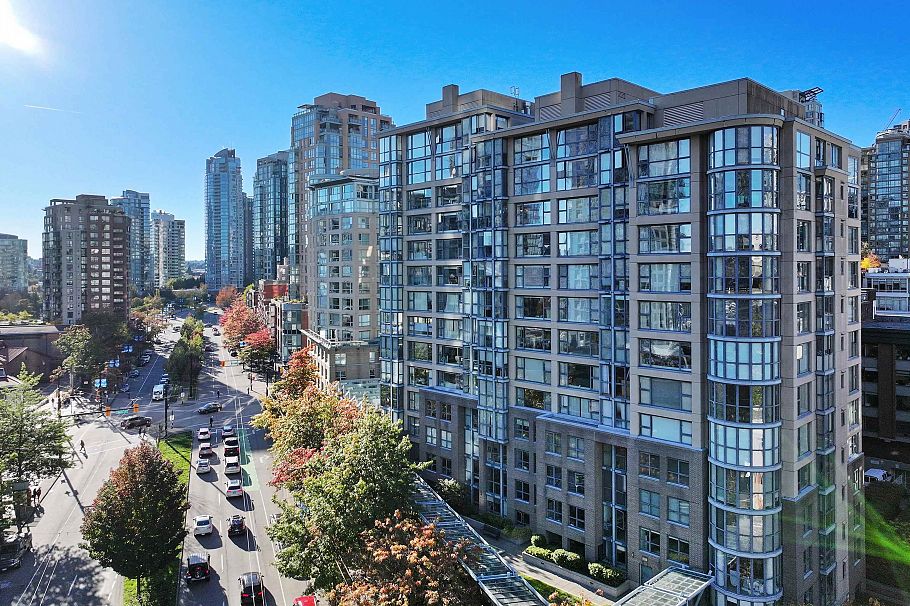 602 1177 Pacific Boulevard Vancouver, BC - 2