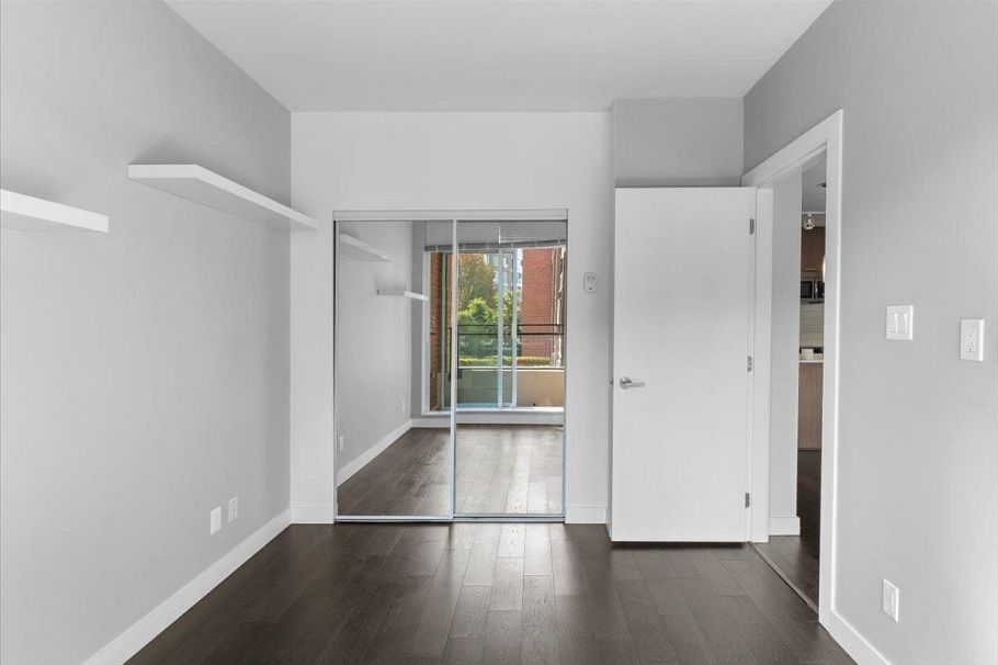 201 2321 Scotia Street Vancouver, BC - 21